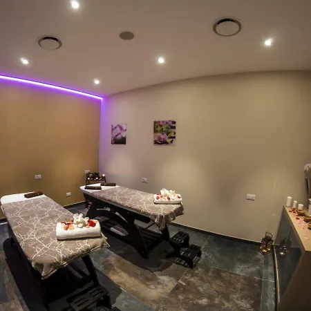 Cataleya & * Notaresco